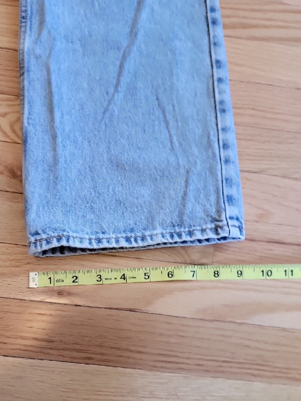 Levi's Light Wash Wide Leg Flare Jeans - Picture 3 of 5